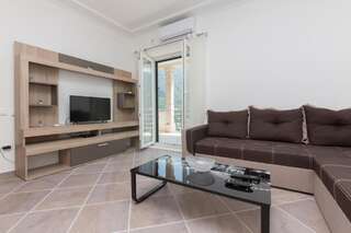 Апартаменты Apartments Kula Рисан Апартаменты с 2 спальнями-9